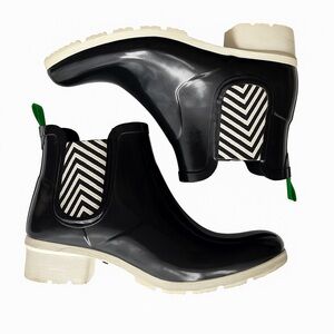 Cougar | Black and White Rain Boots with Chevron Elastic